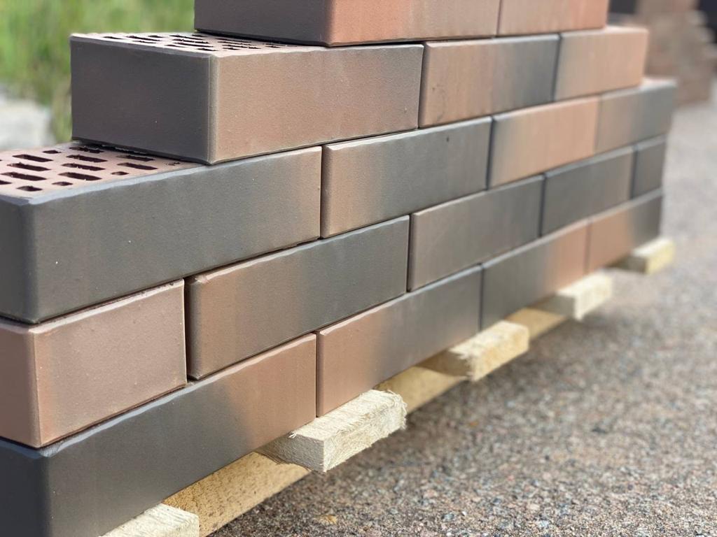 Кирпич керамический облицовочный пустотелый одинарный гладкий КР-л-пу 1НФ 250x120x65 флэш-обжиг M200